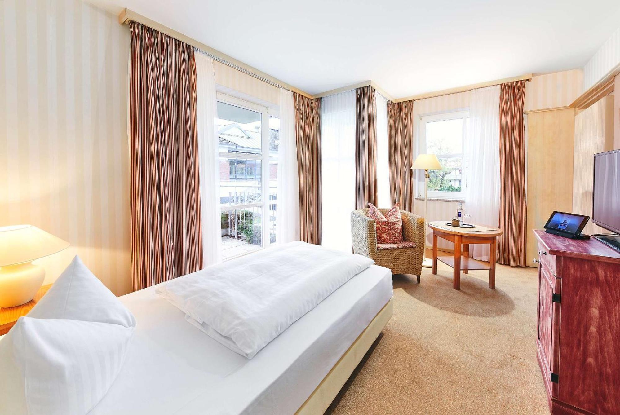Dorint Strandresort & Spa Ostseebad Wustrow Wustrow  Dış mekan fotoğraf